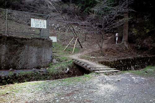 林道出口の橋