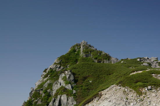 宝剣岳山頂の大きな石